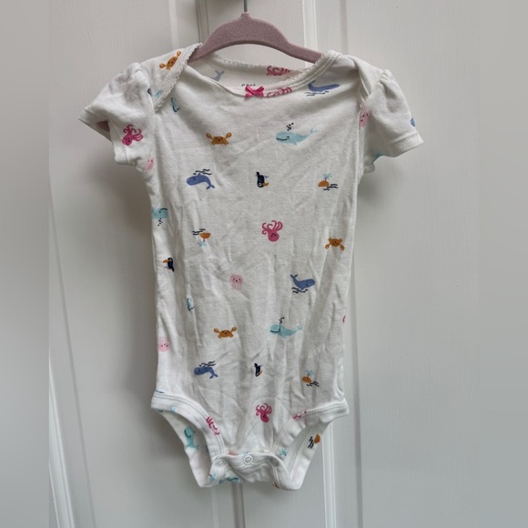 Carter’s 12M White Ocean Animal Girls Onesie Bodysuit - Picture 1 of 4